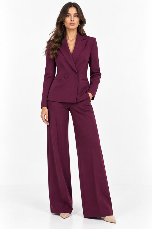Tailleur donna bordeaux Made in Italy con giacca doppiopetto avvitata e pantalone palazzo a vita alta, vista frontale