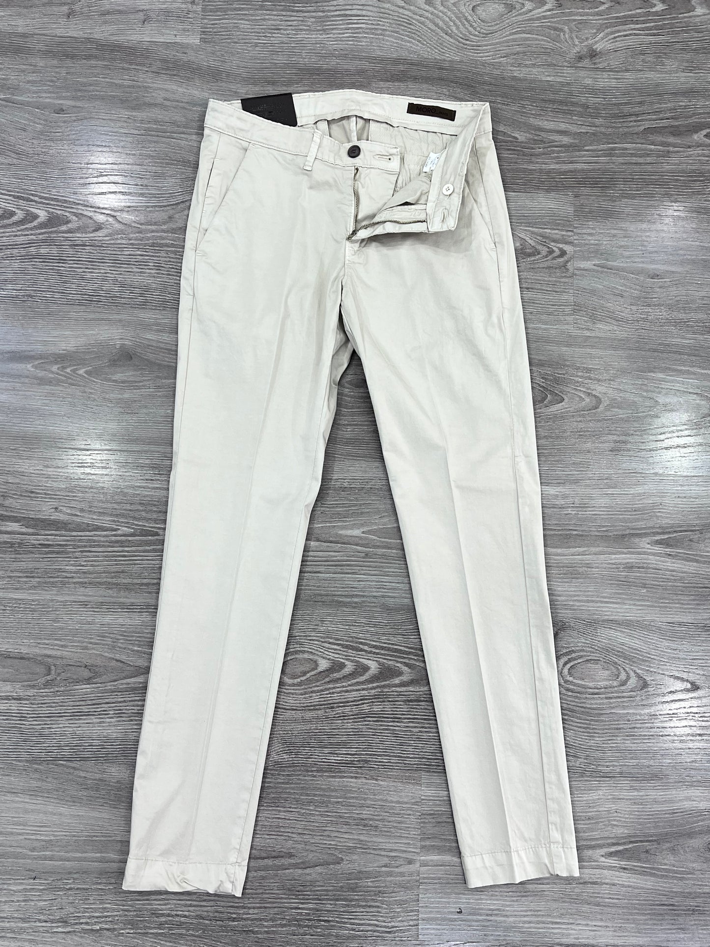 Pantalone chino slim uomo - dettaglio tessuto super leggero
