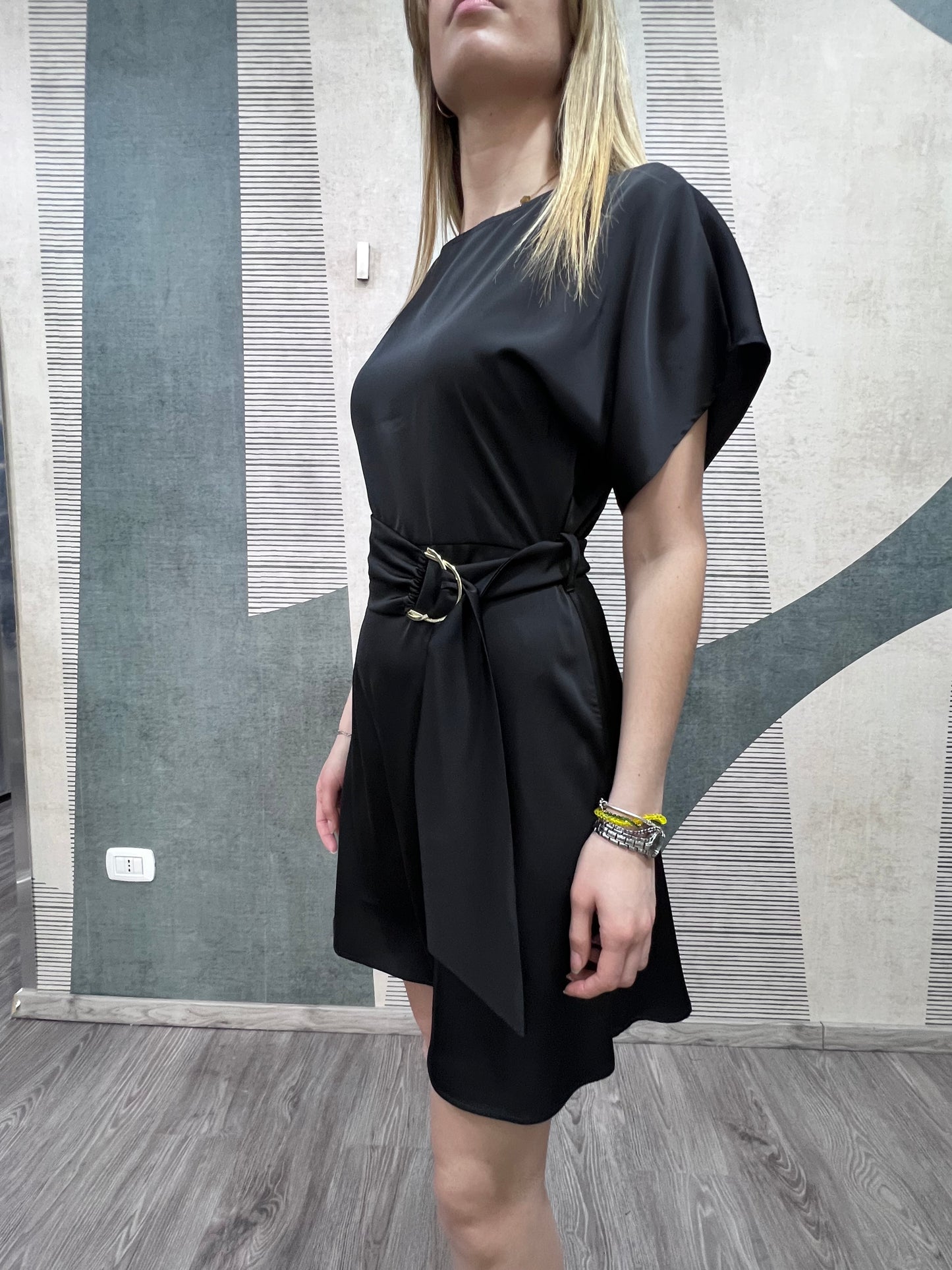Abito| Mono Spalla| Corallo & Nero