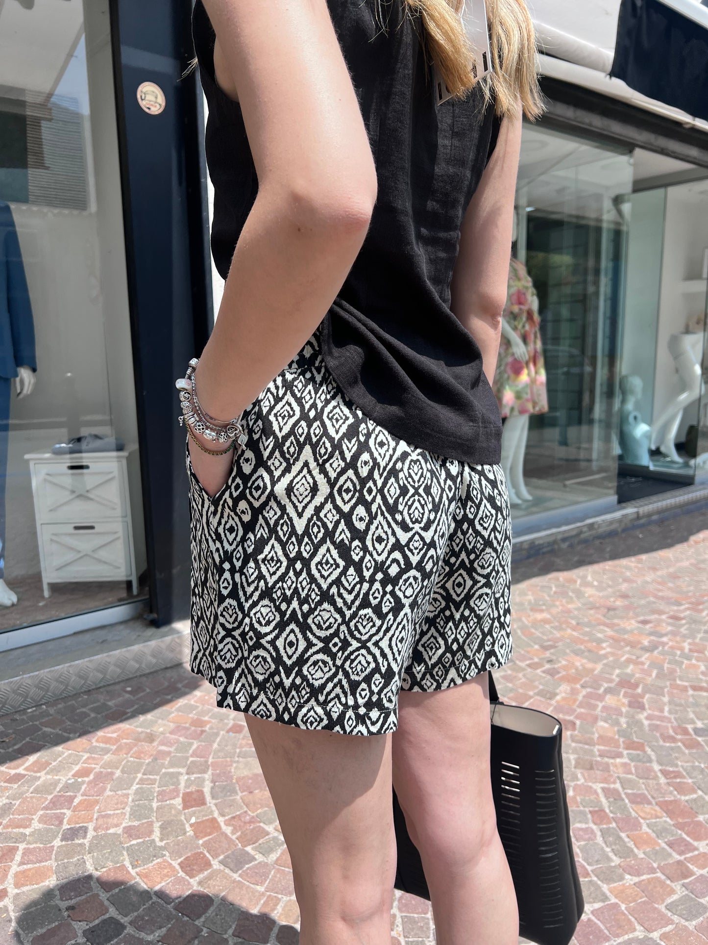 "Shorts donna SHO lino viscosa estate versatili moda casual elegante"