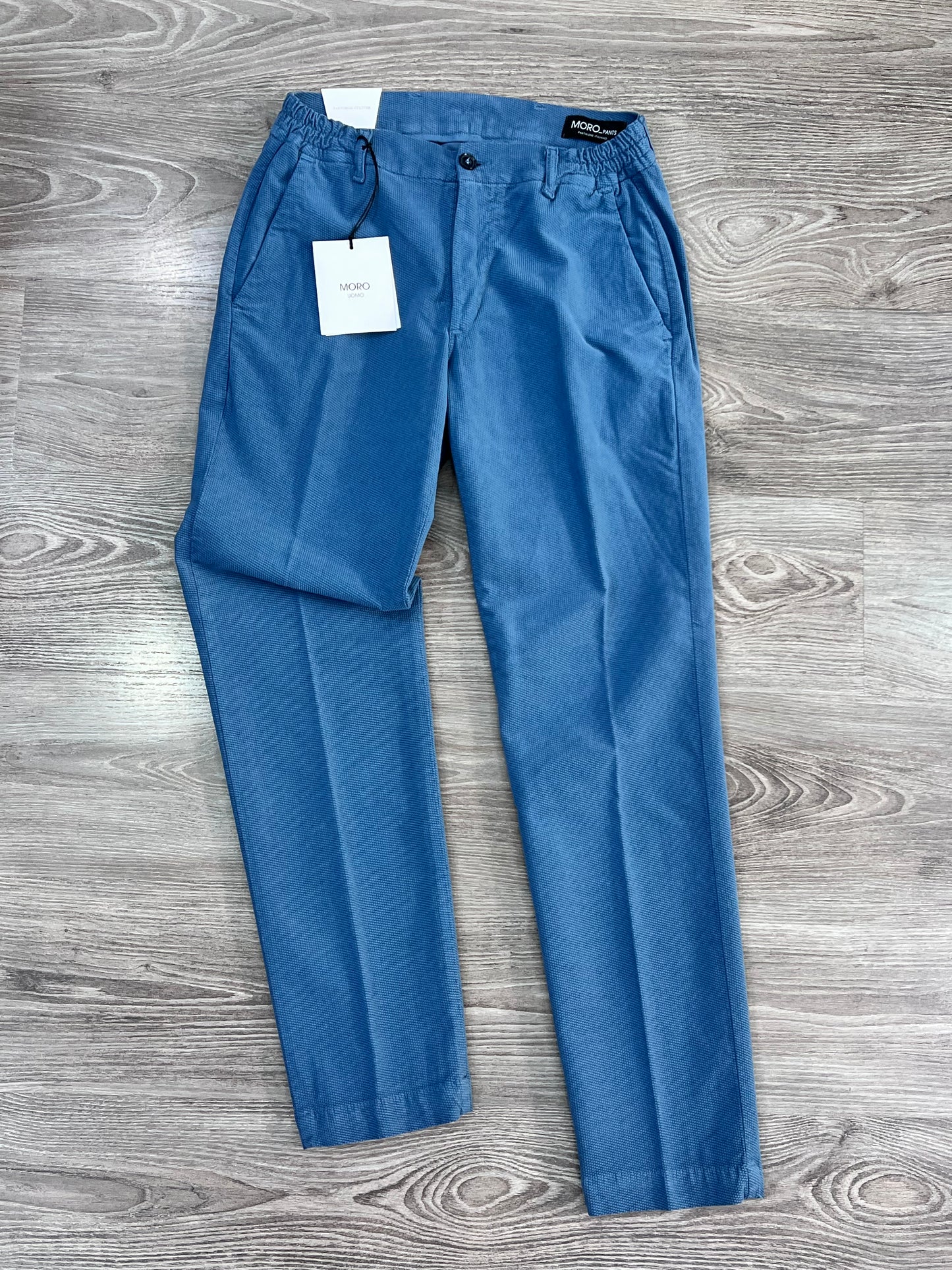 "Pantalone uomo armaturato Made in Italy - vista frontale colore blu ice - tessuto cotone elasticizzato"