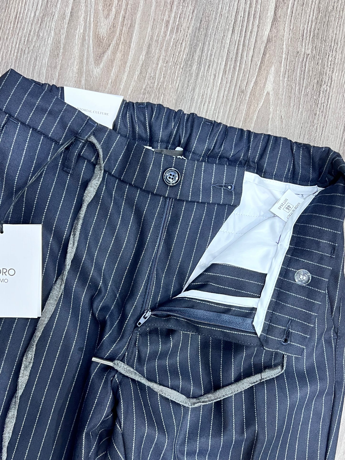 Pantalone mono lana gessato blu grigio - dettaglio tessuto e lavorazione sartoriale