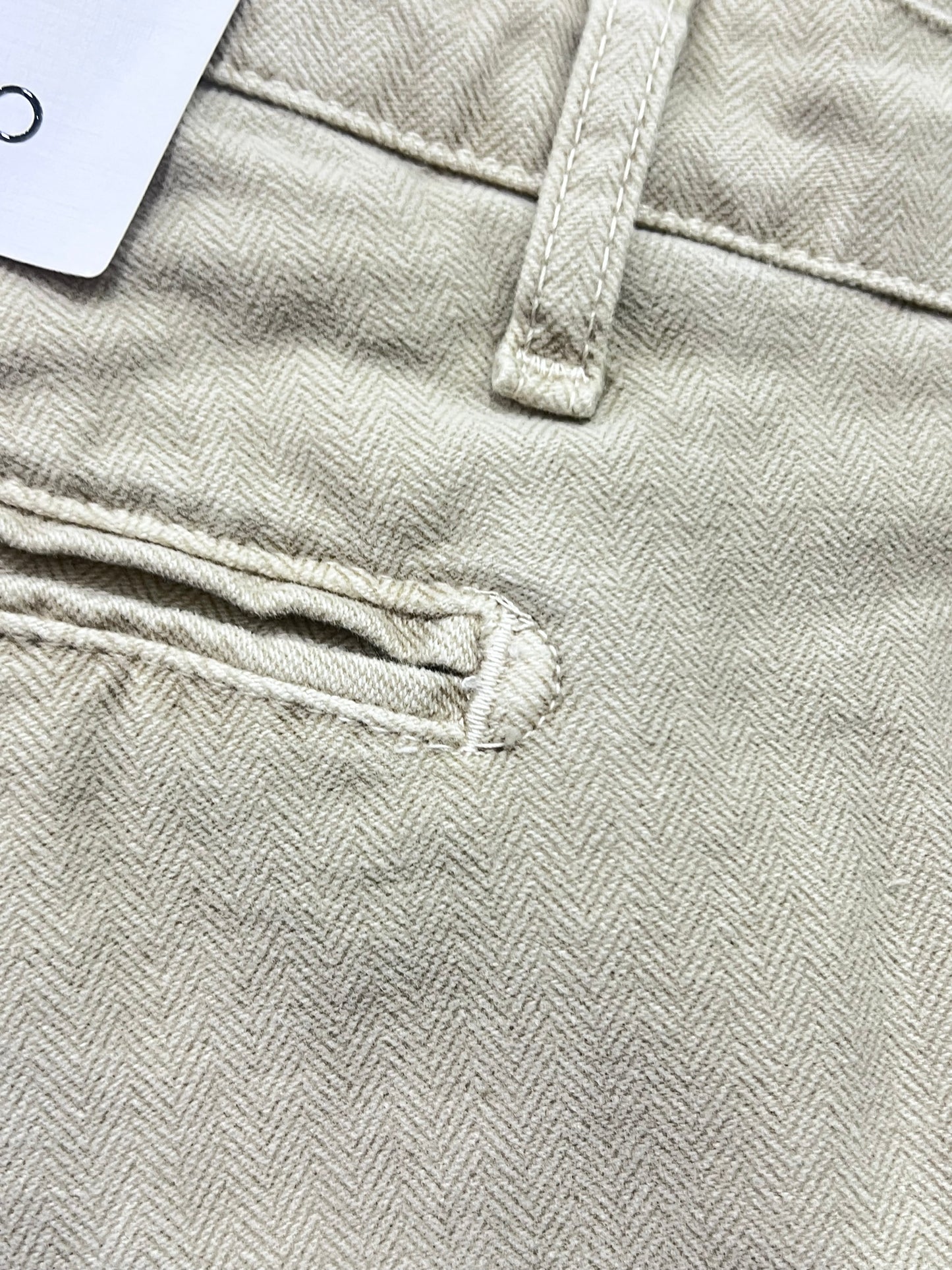 Dettaglio tessuto fustagna micro fantasia spigata pantalone uomo 84, qualità premium morbido