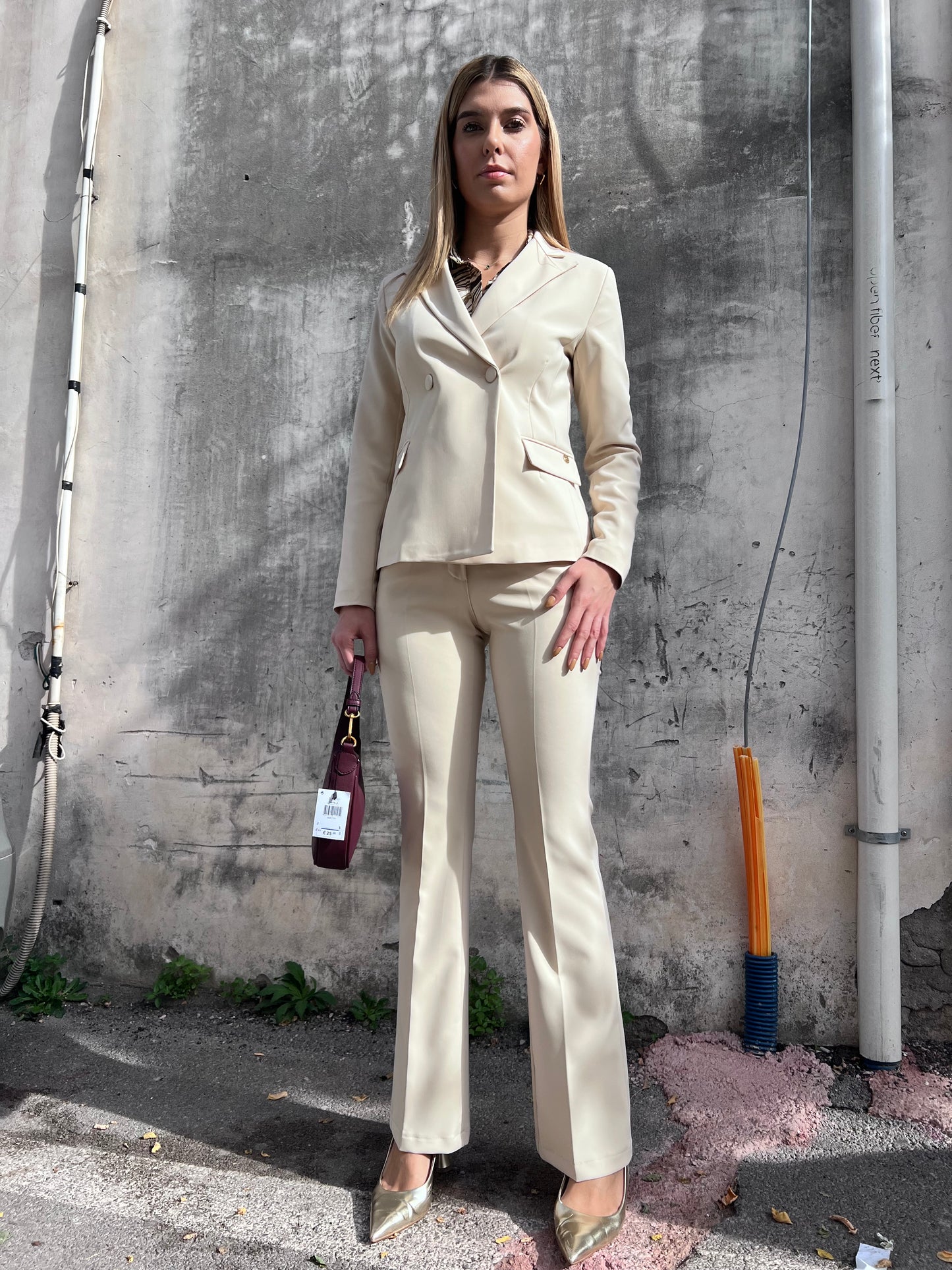 Tailleur 531 Donna Elegante| Burro con Pantalone a Zampa - Completo Made in Italy