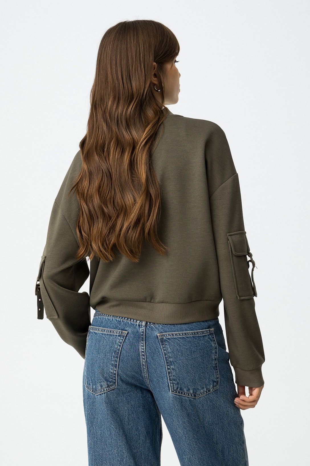 Felpa bomber Lauren verde militare vista posteriore - vestibilità comoda con dettagli militari sulle maniche