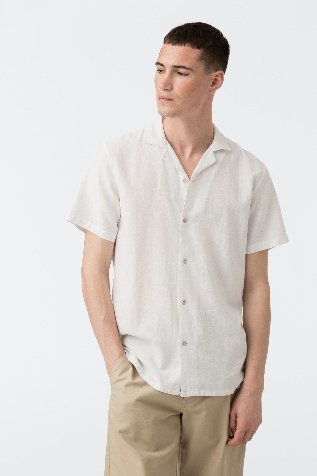 "Camicia in lino Matthew da uomo in colore bianco, vista frontale"