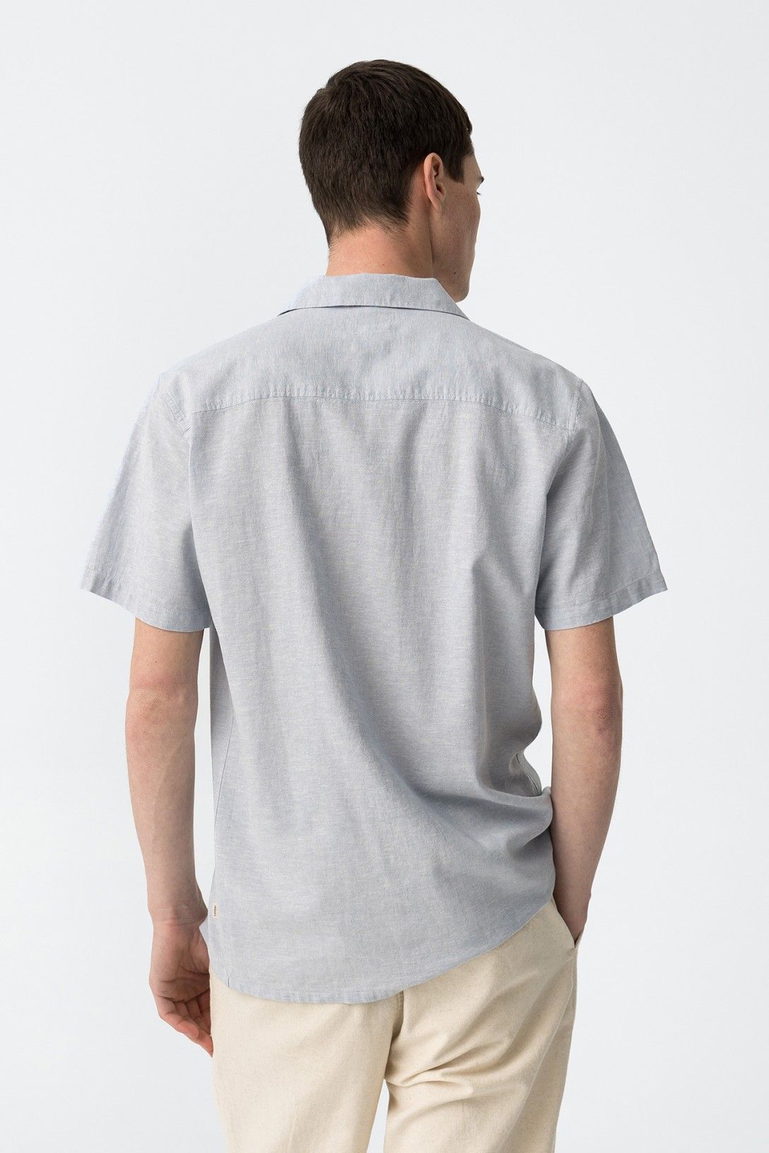 "Camicia in lino Matthew da uomo, vista posteriore, colore celeste"