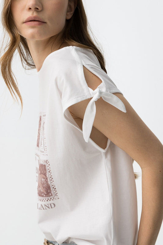 Dettaglio maniche annodate t-shirt donna Meloetta regular fit