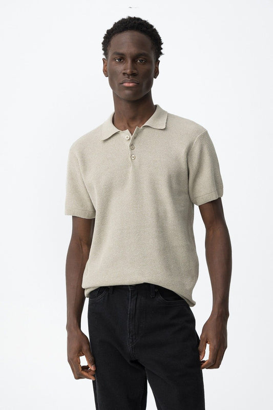 Modello indossa polo uomo Watson cotone uomo mezza manica casual fit regolare