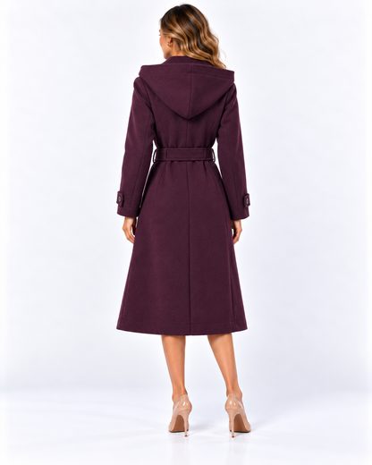 Cappotto donna Collusion Tiffosi Wine vinaccia indossato, vista posteriore con cappuccio e cintura.