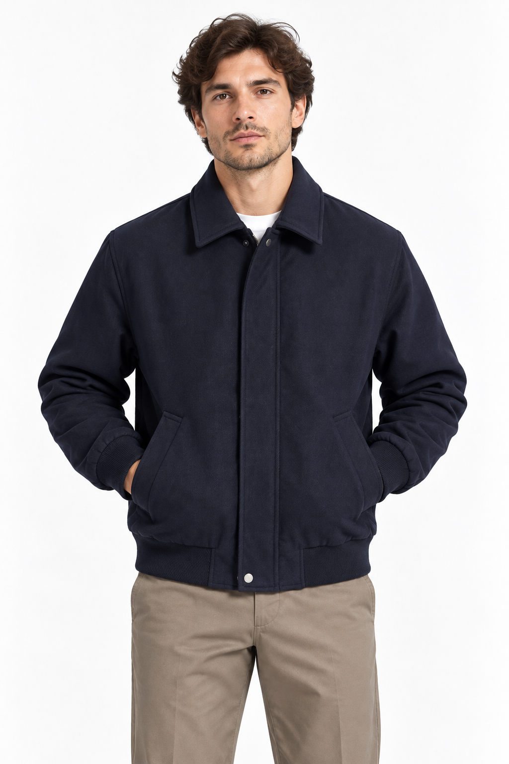 Giacca invernale, cappotto uomo Cohen blu scuro indossata, vista frontale con colletto classico, pattina chiusa e tasche laterali.