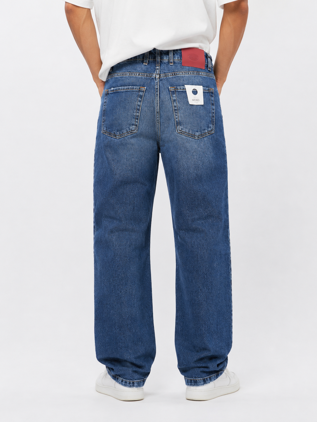 Jeans uomo gamba larga vista posteriore - indossato, dettaglio tasche e cuciture Made in Italy