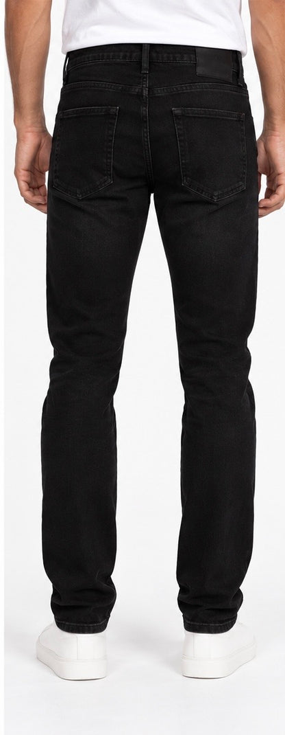 Jeans uomo neri Tiffosi Dylan_121, vista posteriore indossata con tasche posteriori e vestibilità slim.
