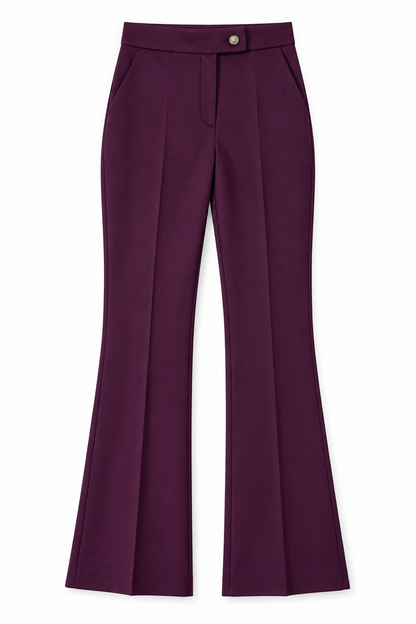 Pantalone donna a zampa 2958 bordeaux steso su fondo bianco, vista frontale con tasche laterali e piega centrale.