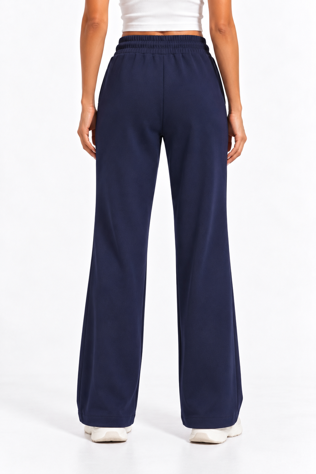 Pantalone donna wide leg blu scuro Ehnlè Milano indossato, vista posteriore.