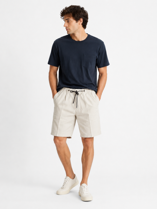 Bermuda uomo lino e cotone in beige - total look indossato con t-shirt in blu -Made in Italy – Frarò Shop