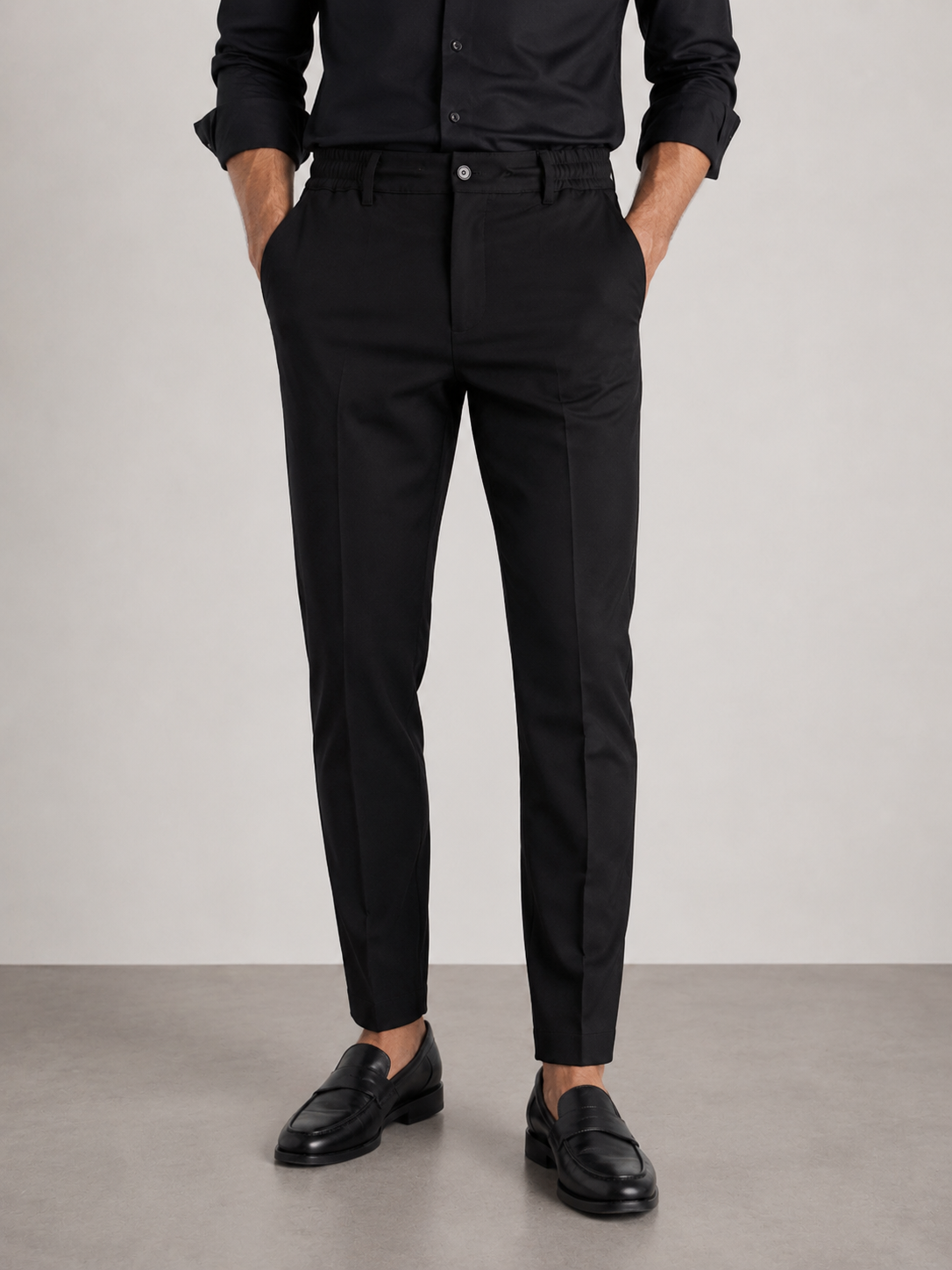 Pantalone uomo estivo poly viscosa colore nero  Made in Italy - vista frontale completa - indossato da modello.