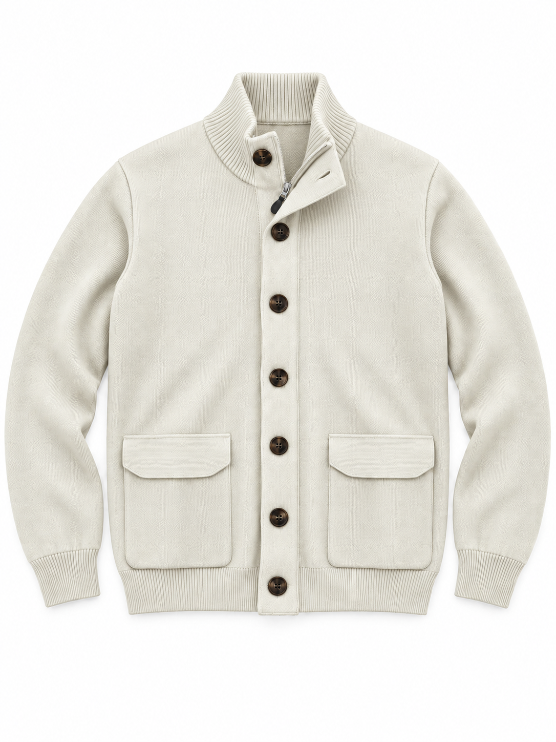 Cardigan uomo Moro 500 color burro, vista frontale con zip, bottoni scuri, collo coreano e tasche con pattina.
