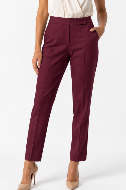 Pantalone donna invernale capri bordeaux a vita alta con tasche a filo, vista frontale indossato