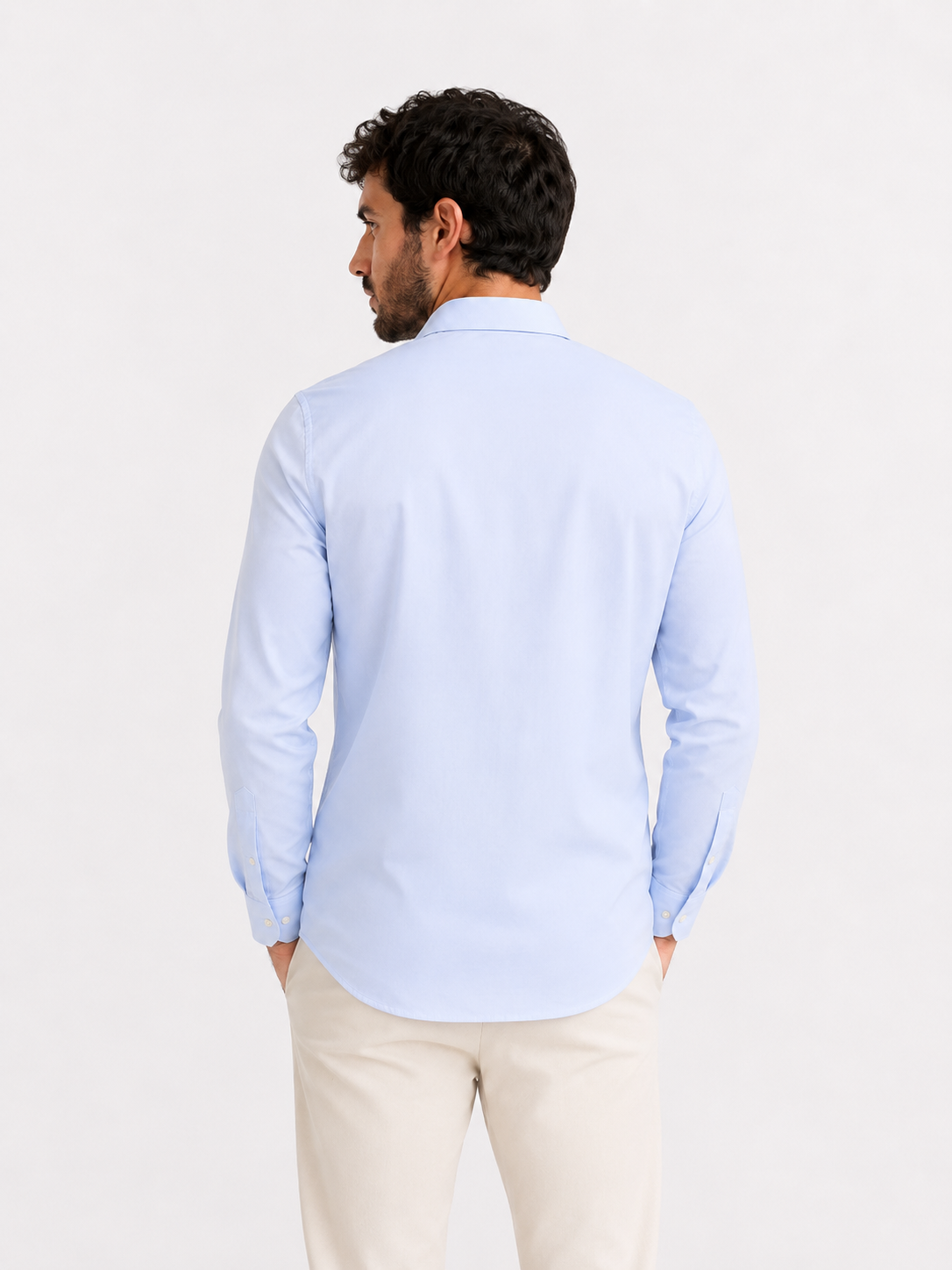 "Camicia uomo performance no stiro celeste collo francese - tessuto tecnico elastico EP Italia" vista posteriore indossata da modello
