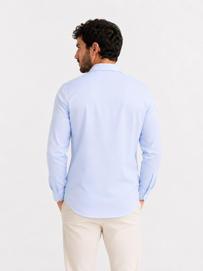 "Camicia uomo performance no stiro celeste collo francese - tessuto tecnico elastico EP Italia" vista posteriore indossata da modello