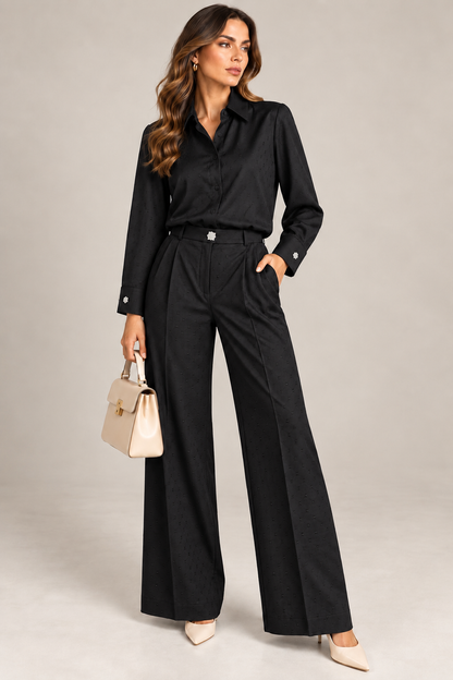 Completo donna Pelota nero con camicia inserita nel pantalone palazzo a vita alta