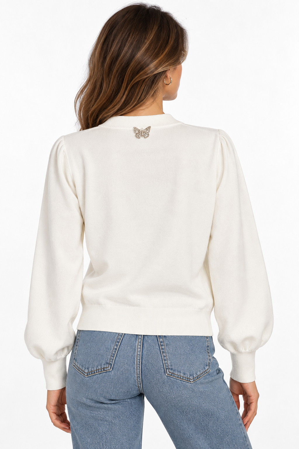 Cardigan donna 301 bianco visto posteriormente, con maniche lunghe a sbuffo, fondo elasticizzato e piccolo dettaglio a forma di farfalla sulla nuca.