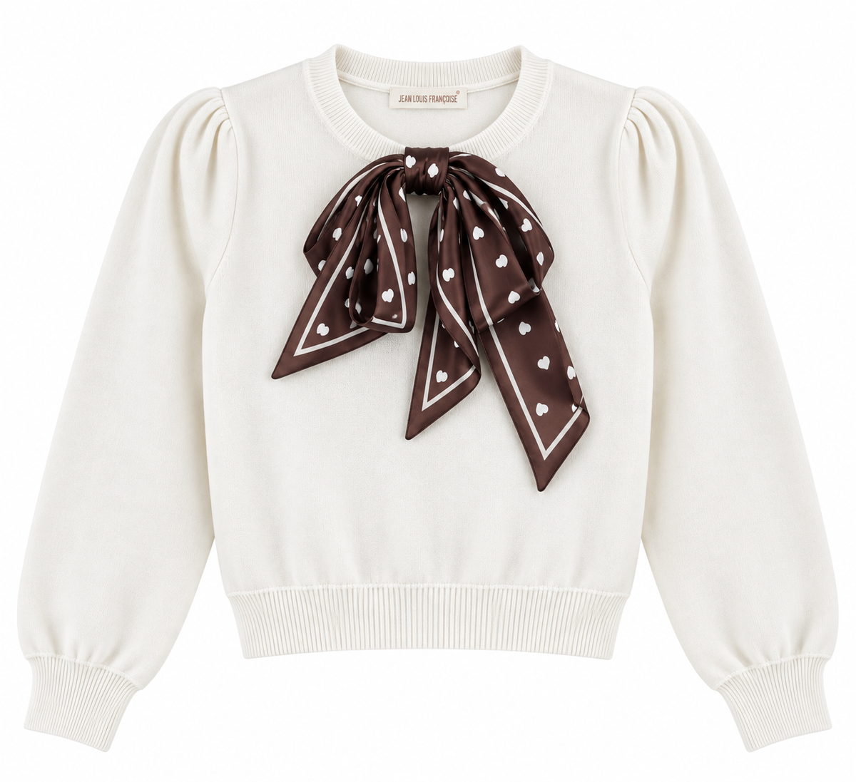 Maglia donna 894 bianca su fondo bianco, con girocollo, maniche a sbuffo, polsini elasticizzati e foulard marrone a cuori annodato sul davanti.