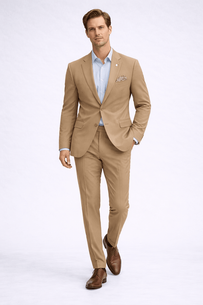 Abito uomo sartoriale punto milano safari — giacca monopetto e pantalone elegante indossato con camicia azzurra, Made in Italy
