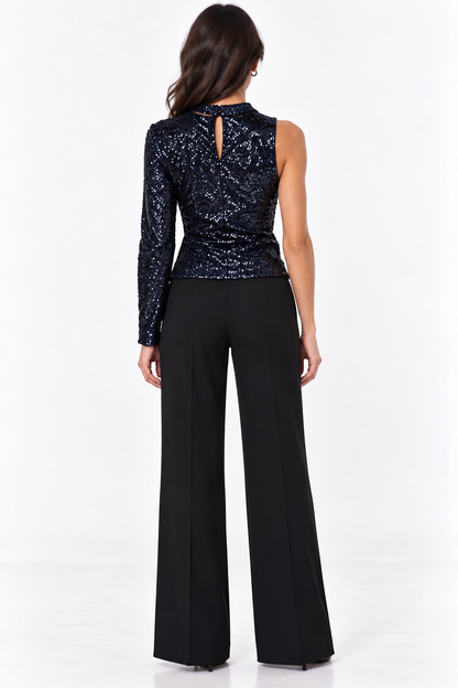 Maglia donna mono spalla Maeve Tiffosi blu scuro con paillettes vista da dietro, con una manica lunga e una spalla scoperta