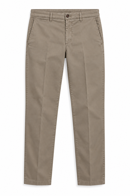 Pantalone uomo invernale Moro 705 color fango, vista frontale del capo steso con passanti, bottone e tasche all'americana.