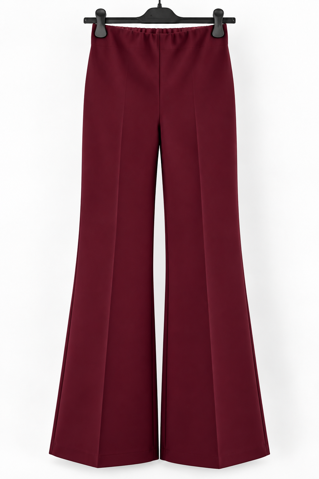 Pantalone donna a zampa in punto Milano appeso, colore bordeaux vista frontale con pieghe lungo le gambe