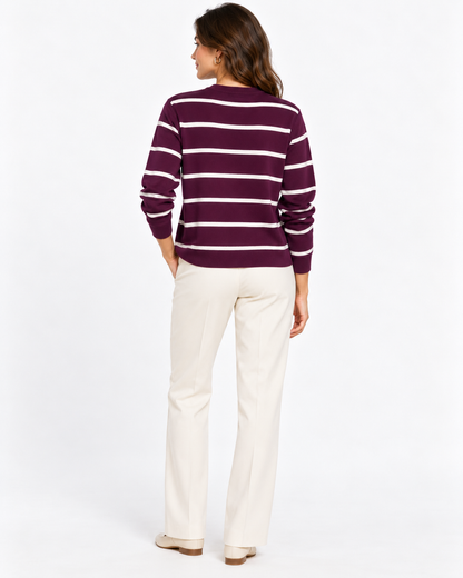 Maglia donna 458 bordeaux a righe chiare, vista posteriore indossata con fondo e polsini a costine.