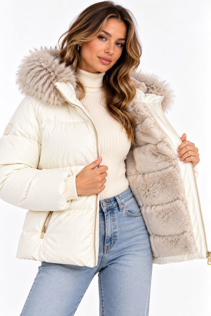 Giubbotto donna Cora panna aperto, dettaglio del rivestimento anteriore interno in ecopelliccia.
