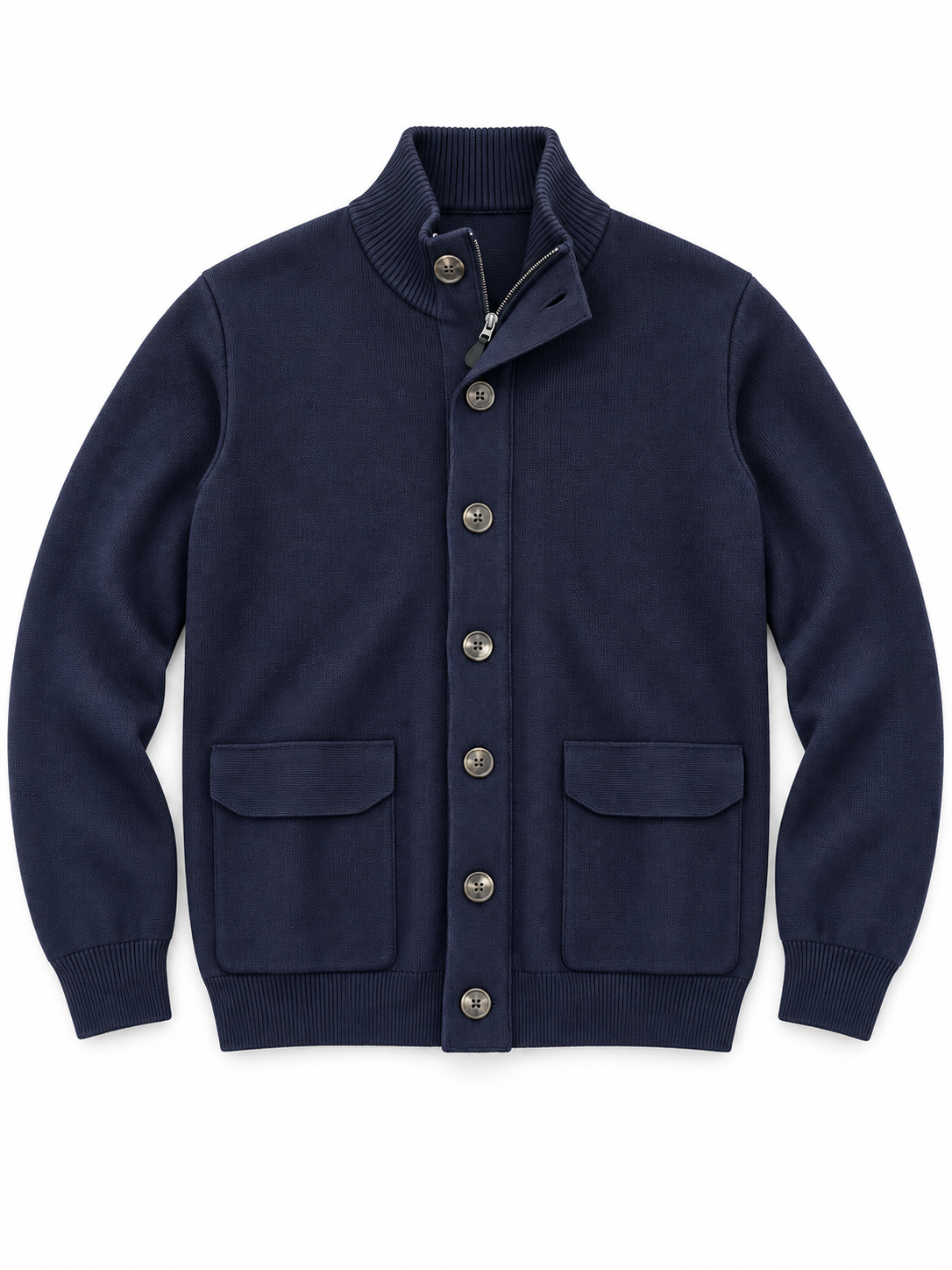 Cardigan uomo Moro 500 blu scuro, vista frontale con zip, bottoni, collo coreano e tasche applicate con pattina.
