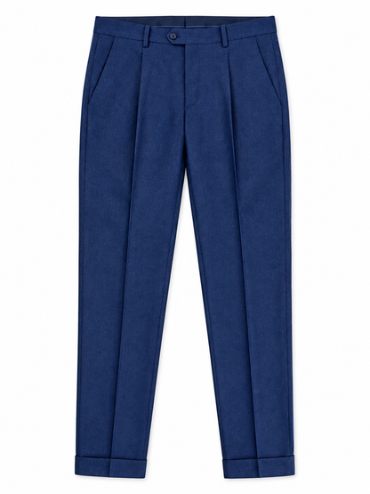Pantalone uomo sartoriale 748 Moro blu, vista frontale del capo steso con pinces e risvolto