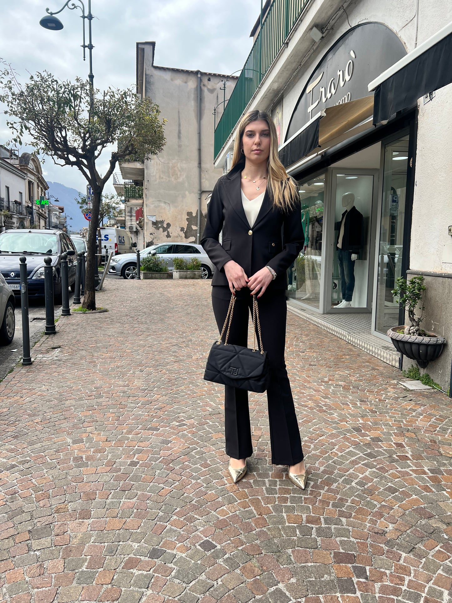 Tailleur Zampa nero 508/25 ( Ultimo tg. 46)