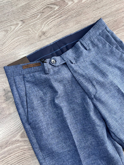 pantalone sartoriale 856 dettaglio abbottonatura sul davanti