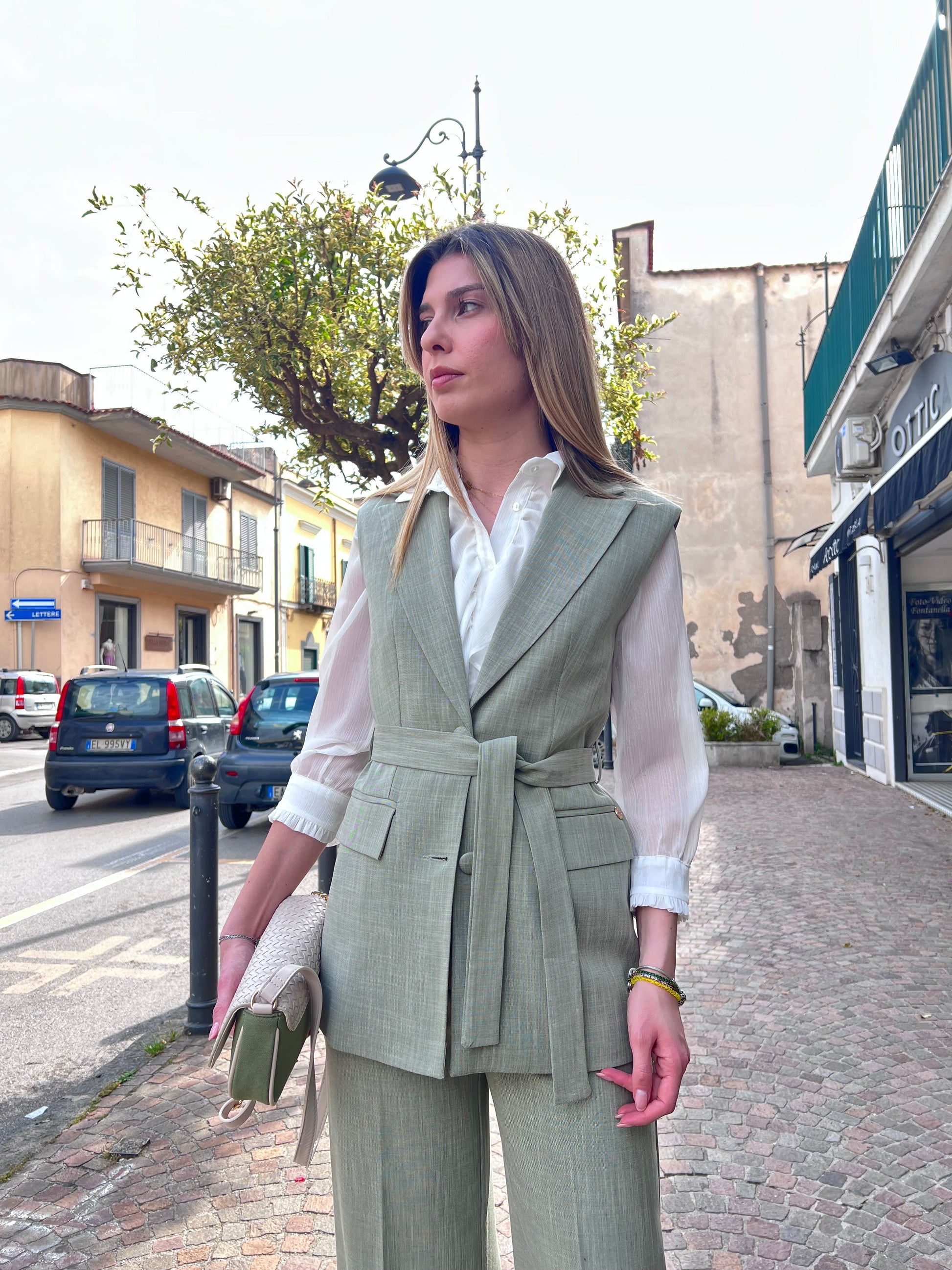 Tailleur 544 con Gilet dettagli del Gilet
