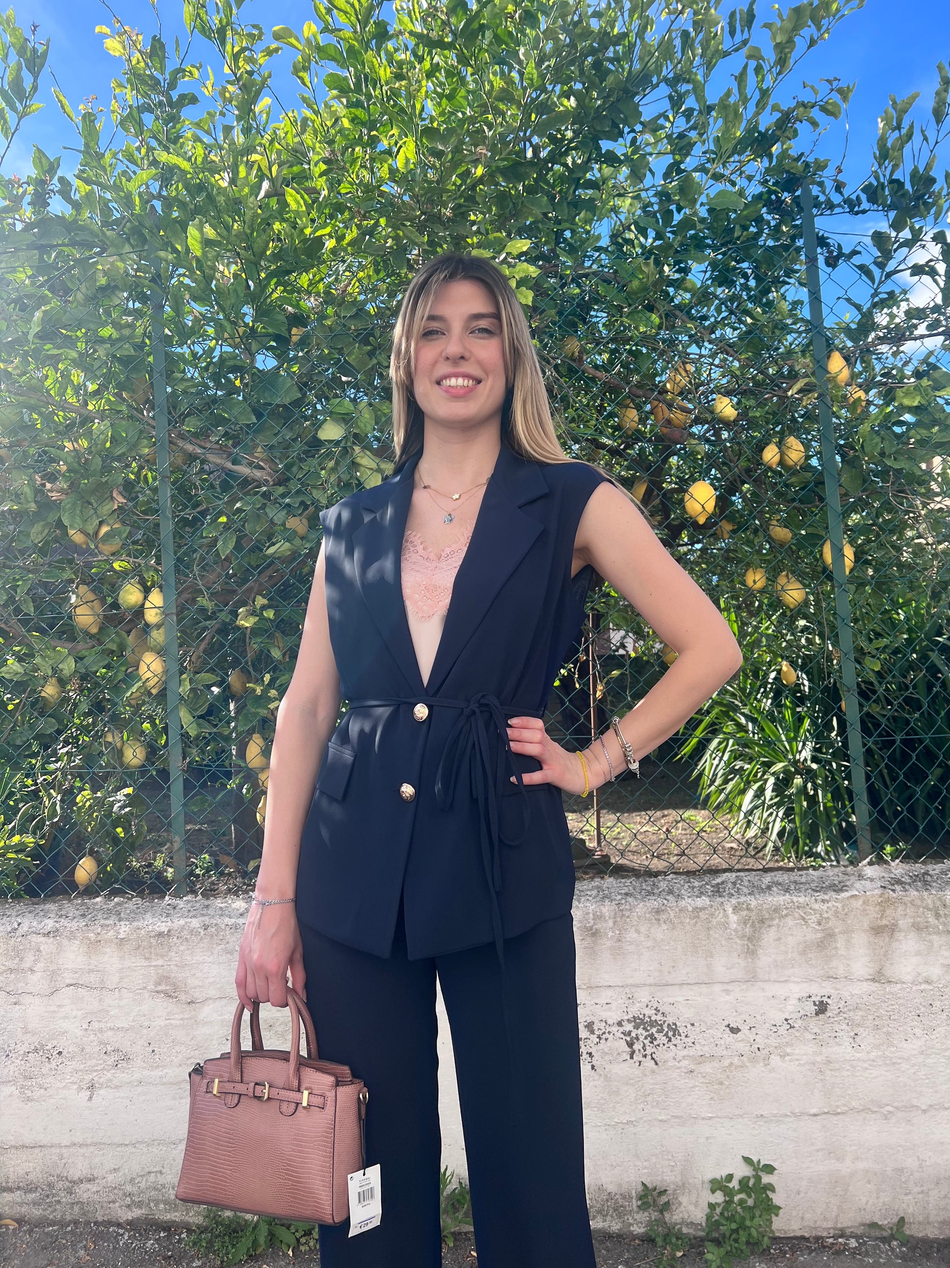 "Gilet del Completo Cord Set GL in colore  blu. Design elegante e tessuto leggero di alta qualità."