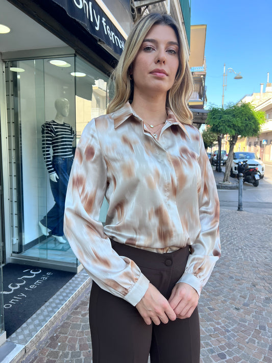 Camicia donna elegante fantasia Erica Bellucci - vista frontale modello 144