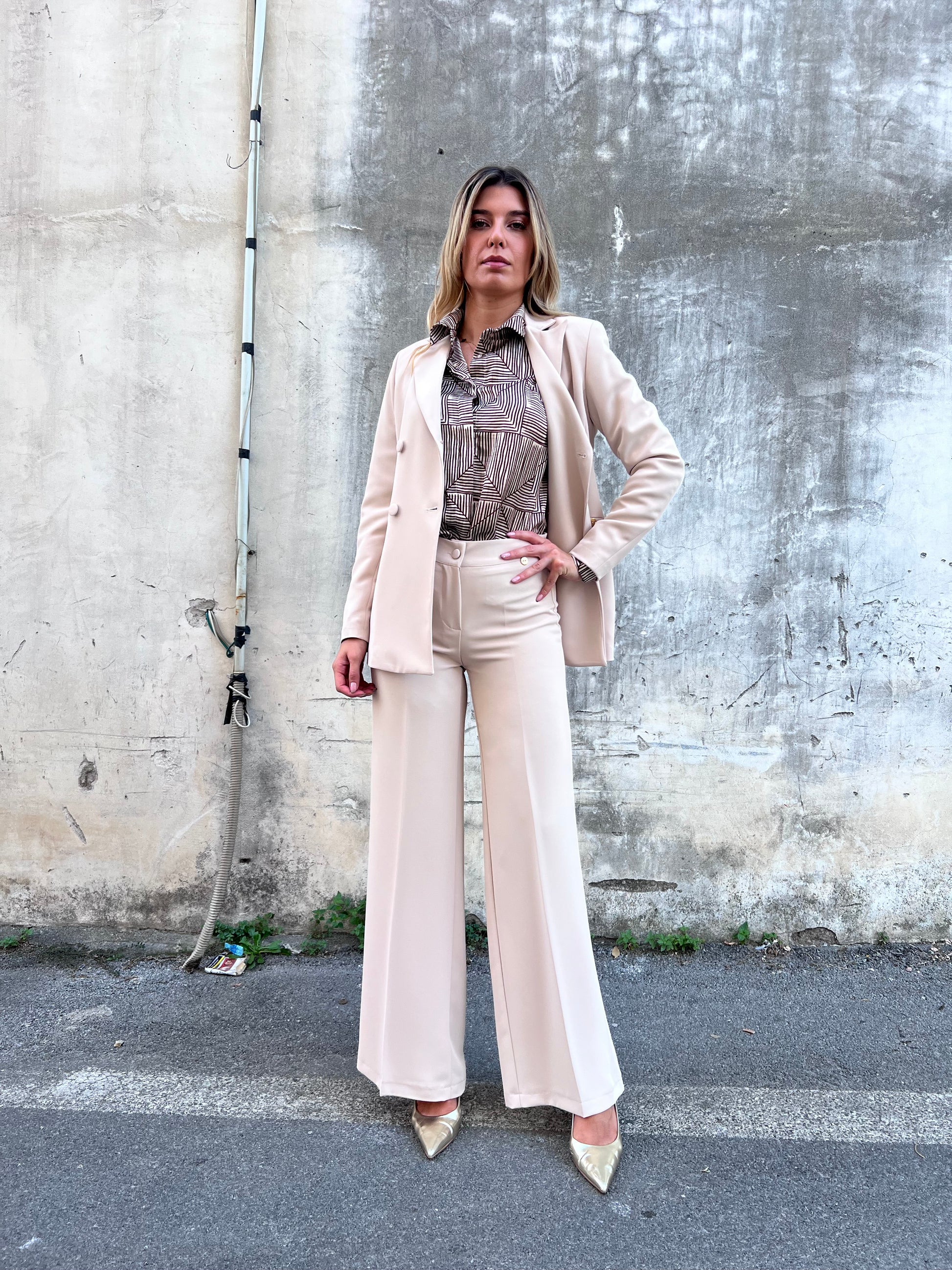 Pantalone vita alta tailleur donna burro - gamba larga e taglio elegante