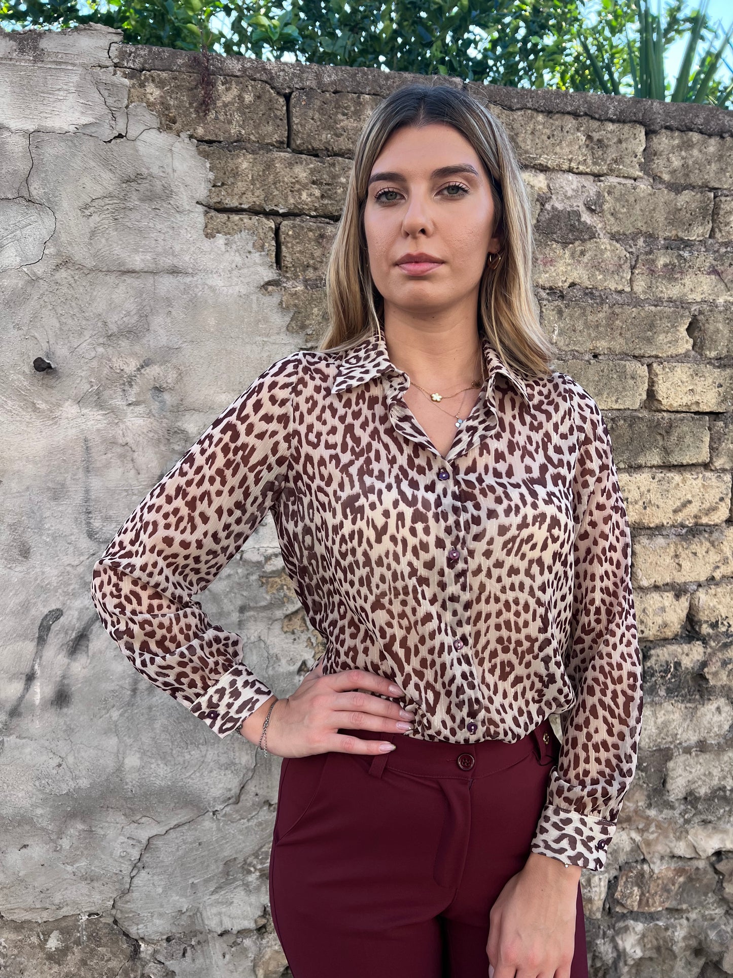 "Dettaglio fantasia animalier semi trasparente camicia Erica Bellucci 157 - Tessuto Made in Italy"