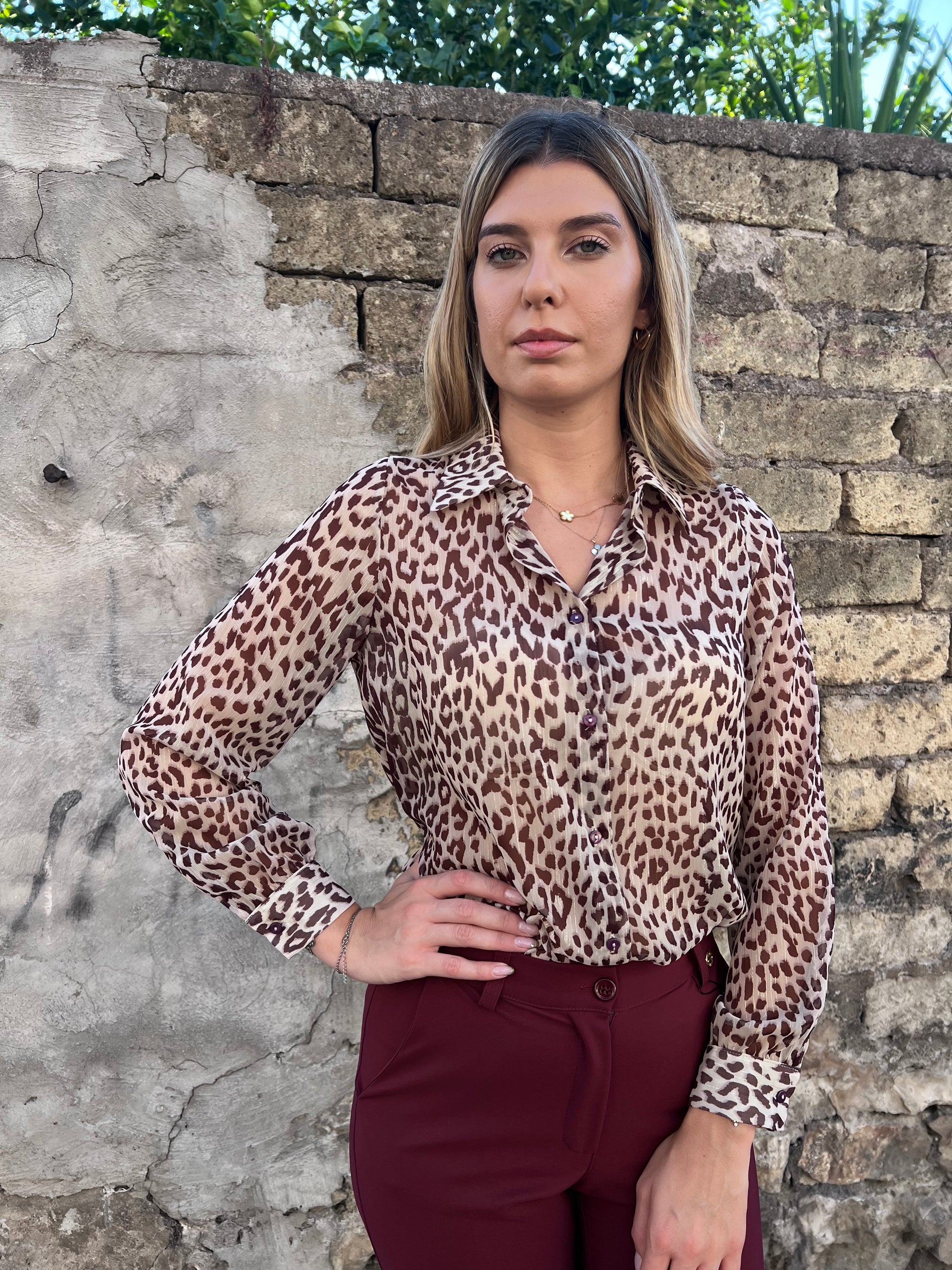 "Dettaglio fantasia animalier semi trasparente camicia Erica Bellucci 157 - Tessuto Made in Italy"