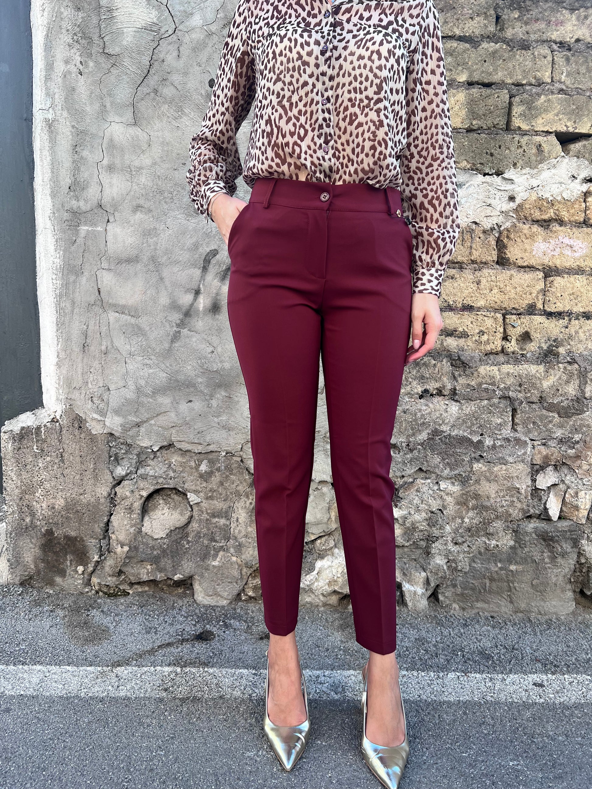 Pantalone capri tailleur donna bordeaux - opzione estiva elegante