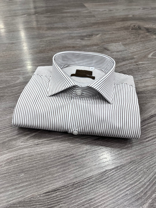 "Camicia uomo rigata cotone collo francese - vista frontale elegante Made in Italy"
