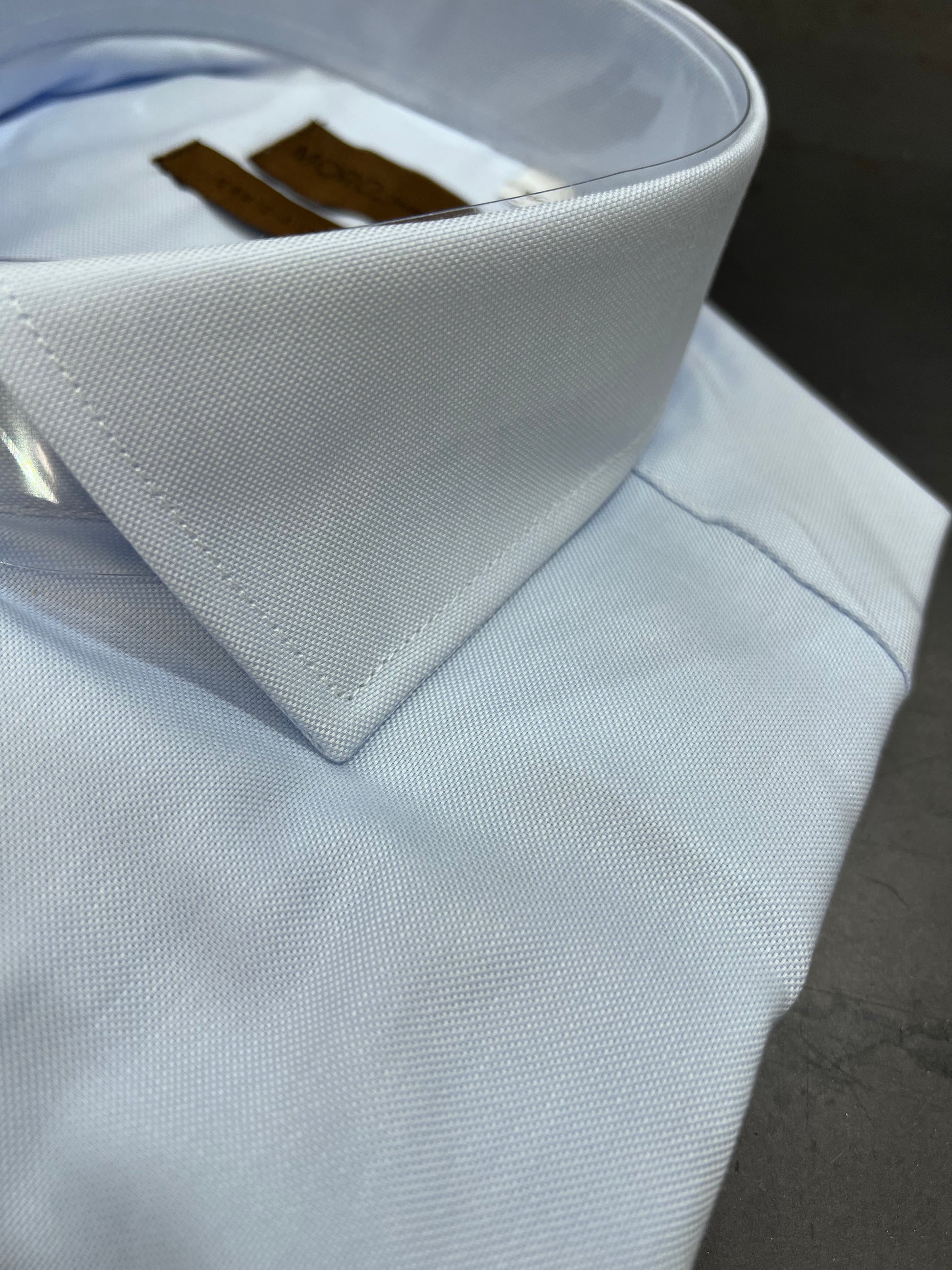 Camicia Oxford Made in Italy - dettaglio tessuto cotone premium
