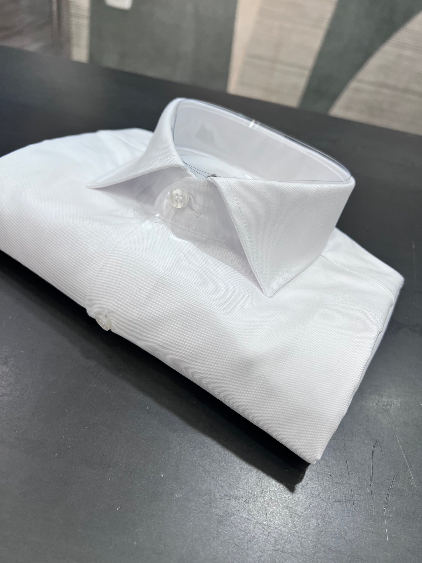 Camicia uomo cotone Oxford - vista laterale vestibilità affiancata
