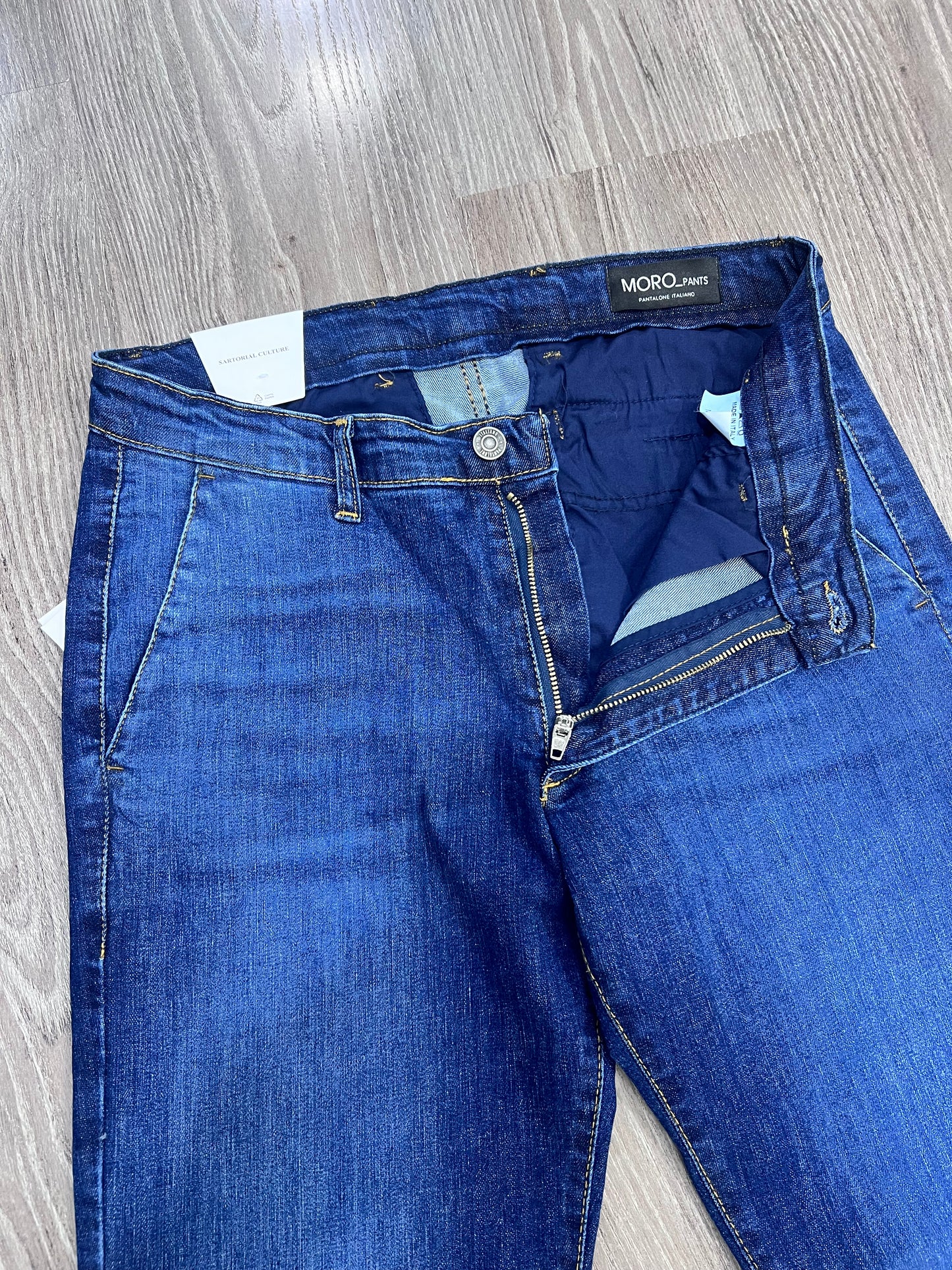 Etichetta Made in Italy jeans sartoriali MJ - Qualità Moro
