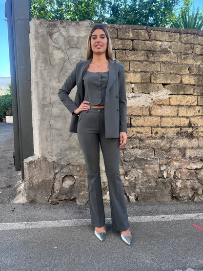 Tailleur 529 | Grigio | Trio | Giacca| Gilet| Pantalone Zampa | Erica Bellucci
